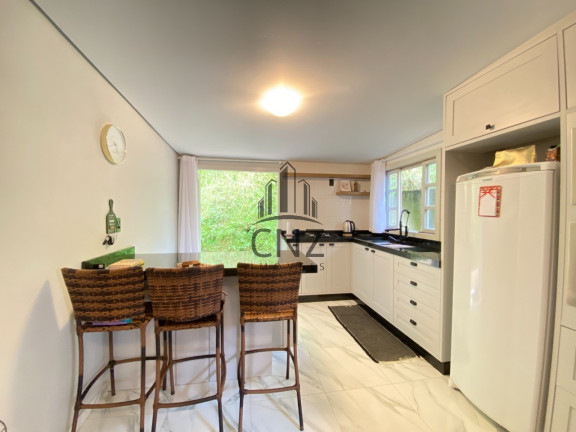 Imagem Casa com 3 Quartos à Venda, 100 m² em Centro I - Brusque Imagem Casa com 3 Quartos à Venda, 100 m² em Centro I - Brusque