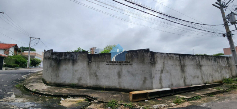 Imagem Terreno à Venda, 3 m² em Dom Pedro I - Manaus Imagem Terreno à Venda, 3 m² em Dom Pedro I - Manaus