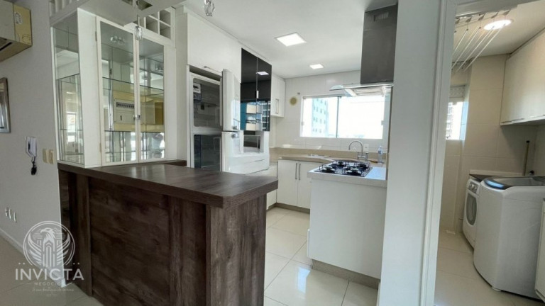 Imagem Apartamento com 3 Quartos à Venda, 100 m² em Centro - Balneário Camboriú Imagem Apartamento com 3 Quartos à Venda, 100 m² em Centro - Balneário Camboriú