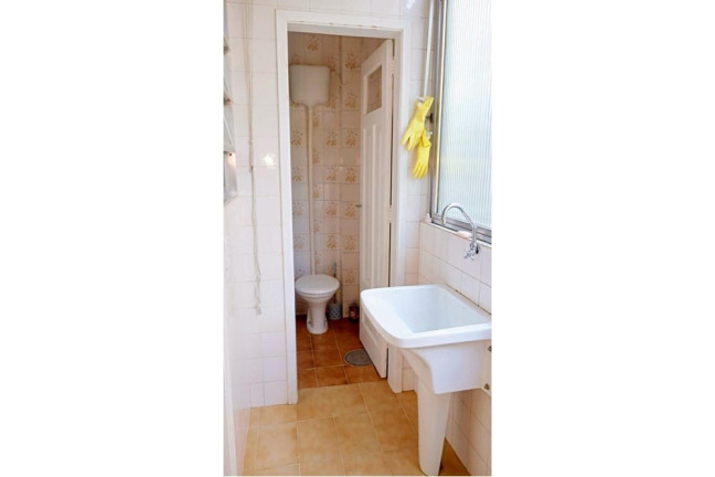 Imagem Imóvel com 2 Quartos à Venda, em Petrópolis - Porto Alegre Imagem Imóvel com 2 Quartos à Venda, em Petrópolis - Porto Alegre