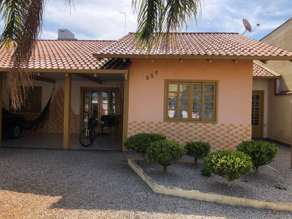 Imagem Casa com 3 Quartos à Venda, 455 m² em Universitário - Tijucas