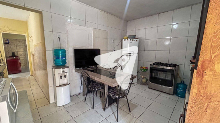 Imagem Casa com 3 Quartos à Venda, 330 m² em José Bonifácio - Fortaleza