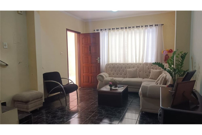 Imagem Casa com 2 Quartos à Venda, 190 m² em Jardim Moreira - Guarulhos Imagem Casa com 2 Quartos à Venda, 190 m² em Jardim Moreira - Guarulhos