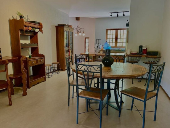 Casa com 4 Quartos para Alugar, 350 m² em Quebra Frascos - Teresópolis