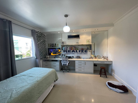 Imagem Casa com 4 Quartos à Venda, 360 m²em Flamboyant - Campos Dos Goytacazes Imagem Casa com 4 Quartos à Venda, 360 m²em Flamboyant - Campos Dos Goytacazes