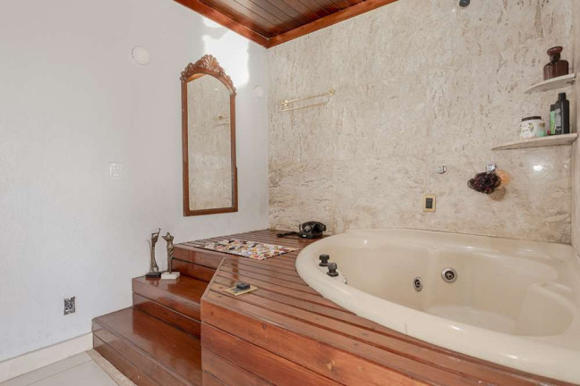 Imagem Imóvel com 3 Quartos à Venda, em Menino Deus - Porto Alegre Imagem Imóvel com 3 Quartos à Venda, em Menino Deus - Porto Alegre