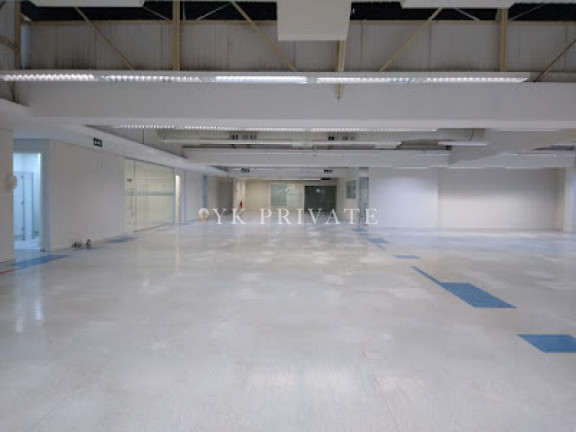 Imóvel Comercial à Venda, 4.816 m² em Parque Industrial Tomas Edson - São Paulo