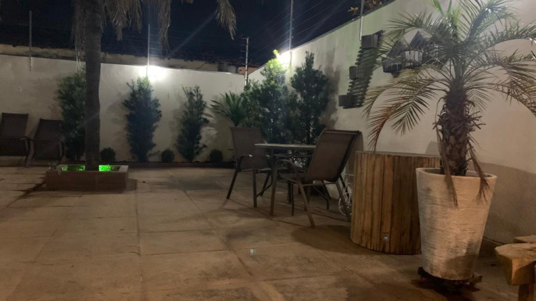Imagem Casa com 4 Quartos à Venda, 405 m² em Coophema - Cuiabá