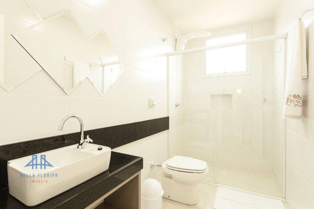 Imagem Apartamento com 2 Quartos para Temporada, 68 m² em Jurerê - Florianópolis Imagem Apartamento com 2 Quartos para Temporada, 68 m² em Jurerê - Florianópolis