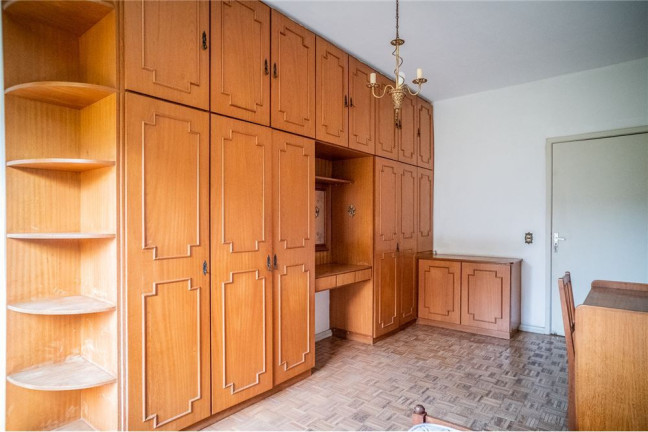 Imagem Imóvel com 3 Quartos à Venda, em Menino Deus - Porto Alegre Imagem Imóvel com 3 Quartos à Venda, em Menino Deus - Porto Alegre