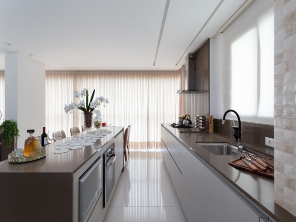 Imagem Apartamento com 3 Quartos à Venda, 122 m² em Centro - Balneário Camboriú Imagem Apartamento com 3 Quartos à Venda, 122 m² em Centro - Balneário Camboriú