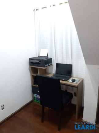 Imagem Sobrado com 3 Quartos à Venda, 204 m² em Jardim Ocara - Santo André