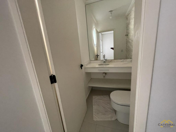 Imagem Imóvel com 3 Quartos à Venda, 175 m² em Medeiros - Jundiaí Imagem Imóvel com 3 Quartos à Venda, 175 m² em Medeiros - Jundiaí