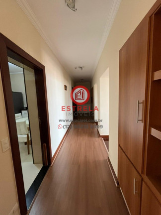 Imagem Cobertura com 5 Quartos à Venda, 260 m² em Centro - Jacareí