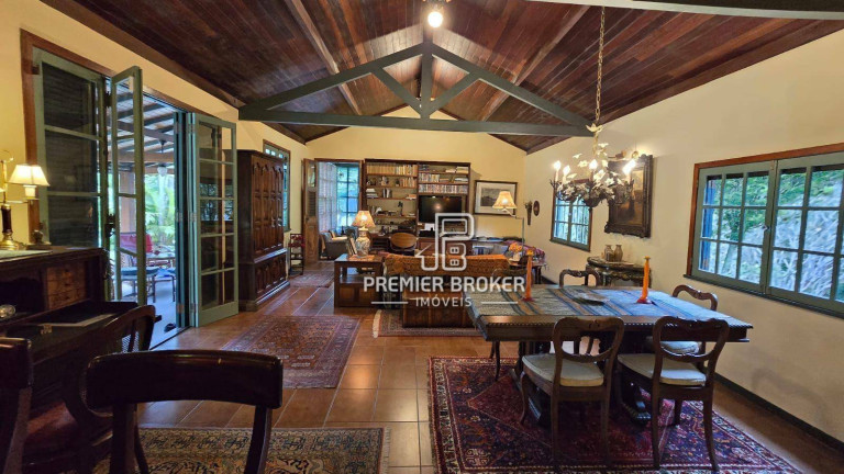 Imagem Casa com 4 Quartos à Venda, 226 m² em Bom Retiro - Teresópolis Imagem Casa com 4 Quartos à Venda, 226 m² em Bom Retiro - Teresópolis