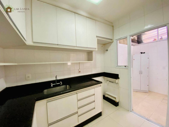 Imagem Casa de Condomínio com 3 Quartos à Venda, 117 m²
