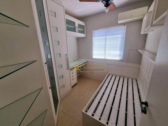Imagem Apartamento com 3 Quartos à Venda, 80 m² em Barreiros - São José