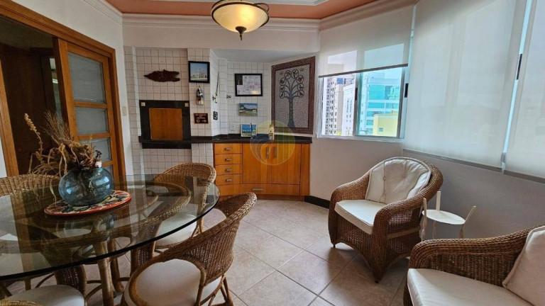 Imagem Apartamento com 3 Quartos à Venda, 256 m² em Pioneiros - Balneário Camboriú