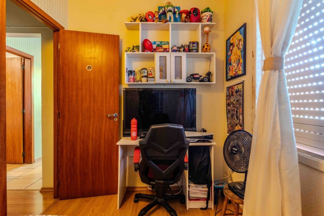 Imagem Casa com 4 Quartos à Venda, 250 m² em São João - Porto Alegre