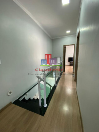 Imagem Sobrado com 4 Quartos à Venda, 284 m² em Campestre - Santo André