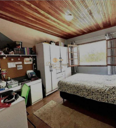 Imagem Casa com 4 Quartos à Venda, 250 m² em Jardim Salaco - Teresópolis