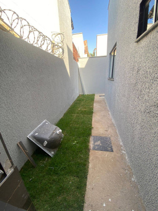 Imagem Casa com 3 Quartos à Venda, 142 m² em Moinho Dos Ventos - Goiânia Imagem Casa com 3 Quartos à Venda, 142 m² em Moinho Dos Ventos - Goiânia
