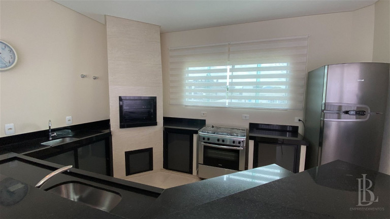 Imagem Casa com 3 Quartos à Venda, 387 m² em Cedros - Camboriú Imagem Casa com 3 Quartos à Venda, 387 m² em Cedros - Camboriú
