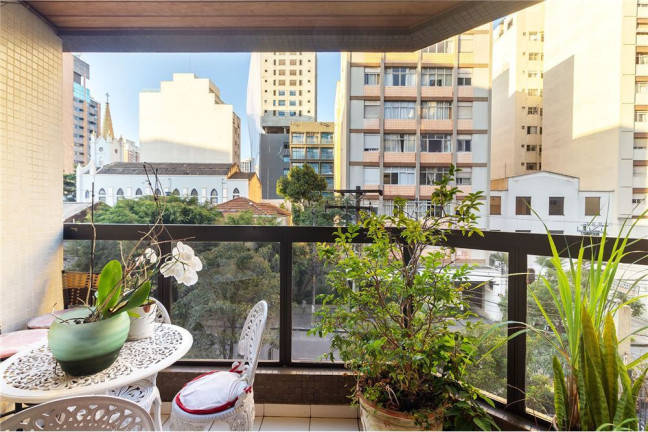 Imagem Imóvel com 3 Quartos à Venda, em Pinheiros - São Paulo Imagem Imóvel com 3 Quartos à Venda, em Pinheiros - São Paulo