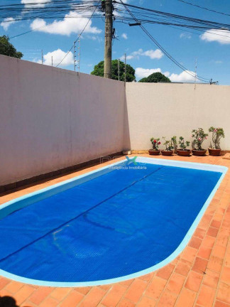 Imagem Casa com 3 Quartos à Venda, 127 m² em Monte Castelo - Campo Grande