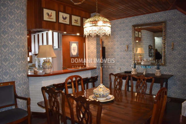 Imagem Imóvel com 4 Quartos à Venda, 162 m² em Região De Capivari - Campos Do Jordão Imagem Imóvel com 4 Quartos à Venda, 162 m² em Região De Capivari - Campos Do Jordão