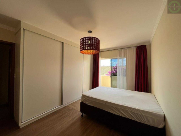 Imagem Sobrado com 3 Quartos à Venda, 12.845 m² em Ronda - Ponta Grossa