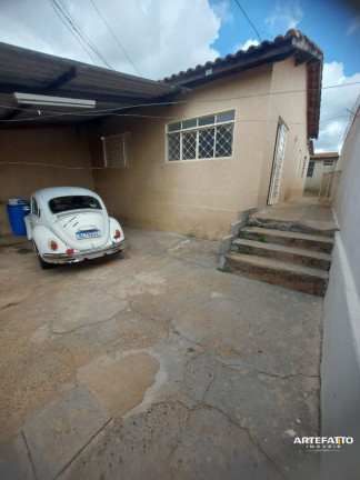 Casa com 3 Quartos à Venda, 91 m²