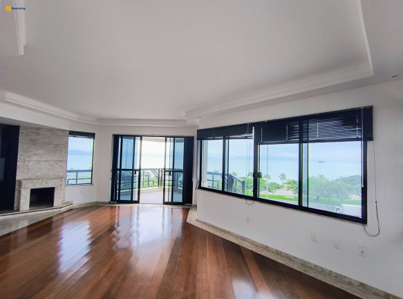 Imagem Apartamento com 3 Quartos à Venda, 216 m² em Agronômica - Florianópolis Imagem Apartamento com 3 Quartos à Venda, 216 m² em Agronômica - Florianópolis