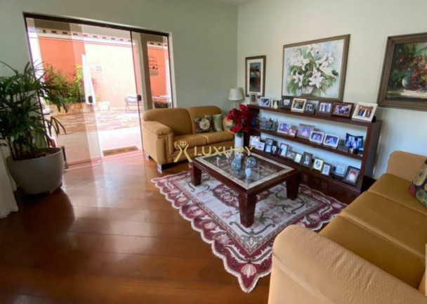 Imagem Imóvel com 6 Quartos à Venda, em Belvedere - Belo Horizonte Imagem Imóvel com 6 Quartos à Venda, em Belvedere - Belo Horizonte