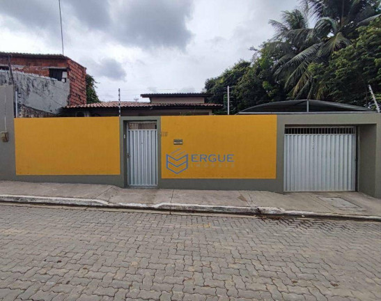 Casa com 3 Quartos à Venda, 198 m² em Mondubim - Fortaleza