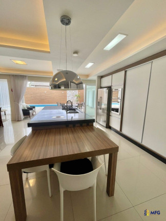 Imagem Casa de Condomínio com 5 Quartos à Venda, em Condomínio Horizontal Vila Rica - Balneário Camboriú Imagem Casa de Condomínio com 5 Quartos à Venda, em Condomínio Horizontal Vila Rica - Balneário Camboriú