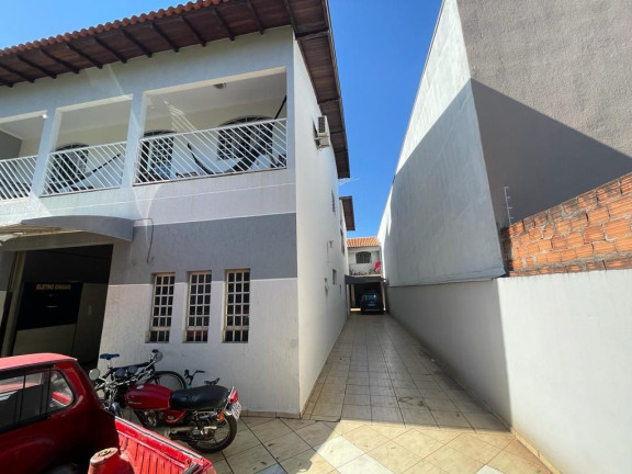 Imagem Casa com 4 Quartos à Venda, 320 m² em Conjunto Cafezal 4 - Londrina Imagem Casa com 4 Quartos à Venda, 320 m² em Conjunto Cafezal 4 - Londrina