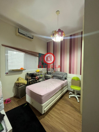 Imagem Casa com 3 Quartos à Venda, 240 m² em Loteamento Villa Branca - Jacareí Imagem Casa com 3 Quartos à Venda, 240 m² em Loteamento Villa Branca - Jacareí
