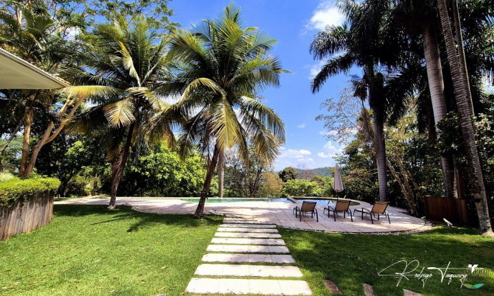 Imagem Casa com 4 Quartos à Venda, 585 m² em Residencial Aldeia Do Vale - Goiânia