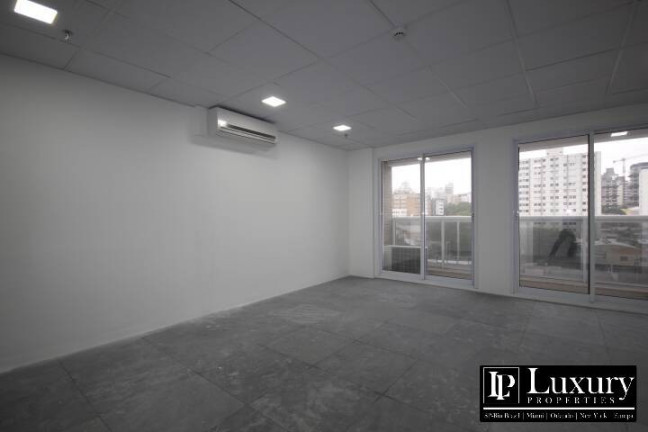 Imóvel Comercial para Alugar, 35 m² em Vila Olimpia - São Paulo