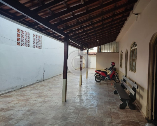 Casa com 2 Quartos à Venda, 104 m² em Santa Rita - Montes Claros
