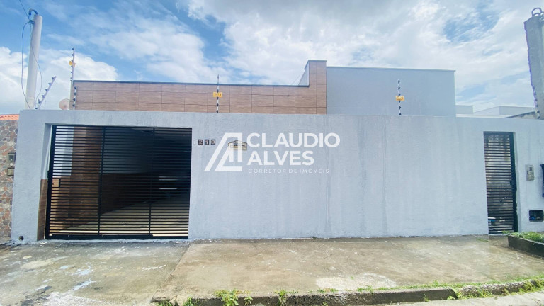 Casa com 5 Quartos à Venda, 300 m² em Conceição - Feira De Santana