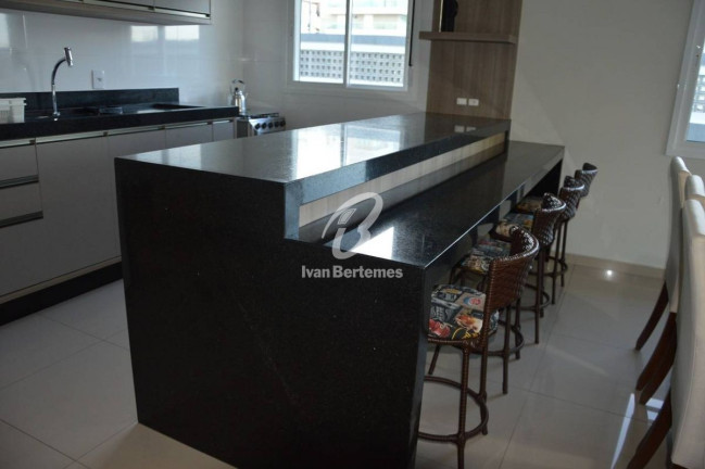 Imagem Casa com 4 Quartos para Temporada, em Canto Grande - Bombinhas Imagem Casa com 4 Quartos para Temporada, em Canto Grande - Bombinhas