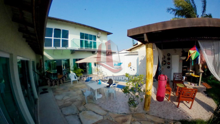 Imagem Casa de Condomínio com 4 Quartos à Venda, 160 m² em Cabo Frio