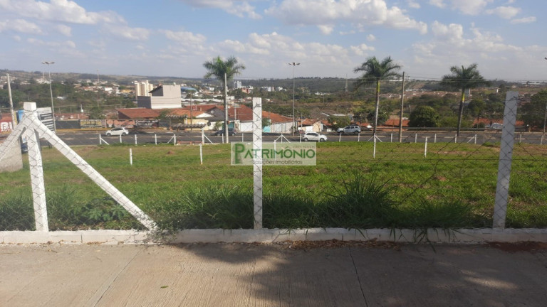 Imagem Terreno à Venda, 1.840 m² em Jardim Europa - Jaguariúna Imagem Terreno à Venda, 1.840 m² em Jardim Europa - Jaguariúna