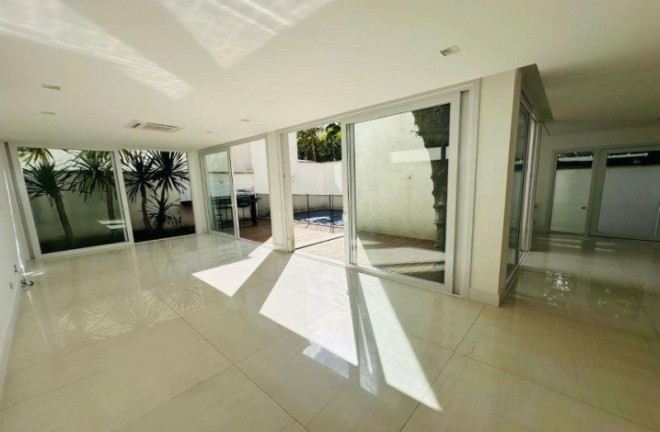 Imagem Casa com 4 Quartos à Venda, 365 m² em Jardim Petrópolis - São Paulo Imagem Casa com 4 Quartos à Venda, 365 m² em Jardim Petrópolis - São Paulo