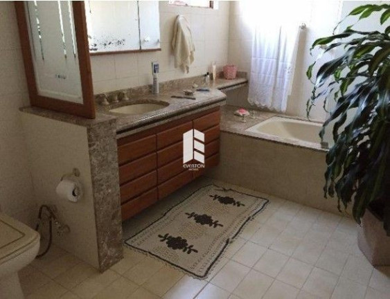 Imagem Casa com 3 Quartos à Venda, 339 m² em Camobi - Santa Maria