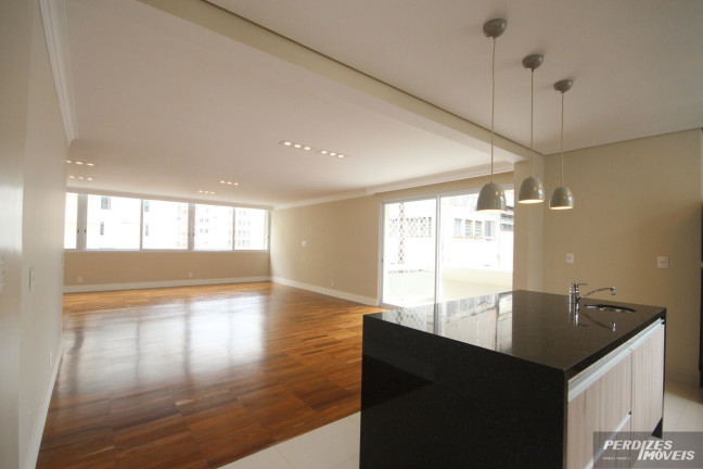 Imagem Apartamento com 3 Quartos à Venda, 210 m² em Santa Cecília - São Paulo Imagem Apartamento com 3 Quartos à Venda, 210 m² em Santa Cecília - São Paulo