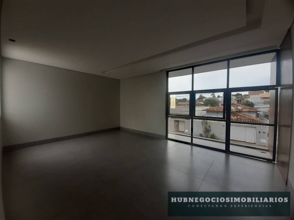Imagem Casa com 4 Quartos à Venda, 240 m² Imagem Casa com 4 Quartos à Venda, 240 m²
