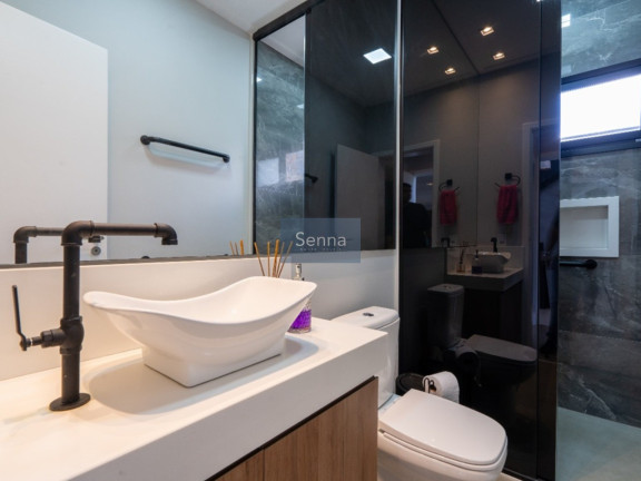 Imagem Casa com 5 Quartos à Venda,  em Medeiros - Jundiaí